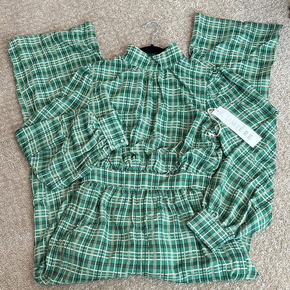 Gorgeous lined Lumiere Green and White Long Sleeve Jumpsuit - Christmas holiday - Picture 9 of 10